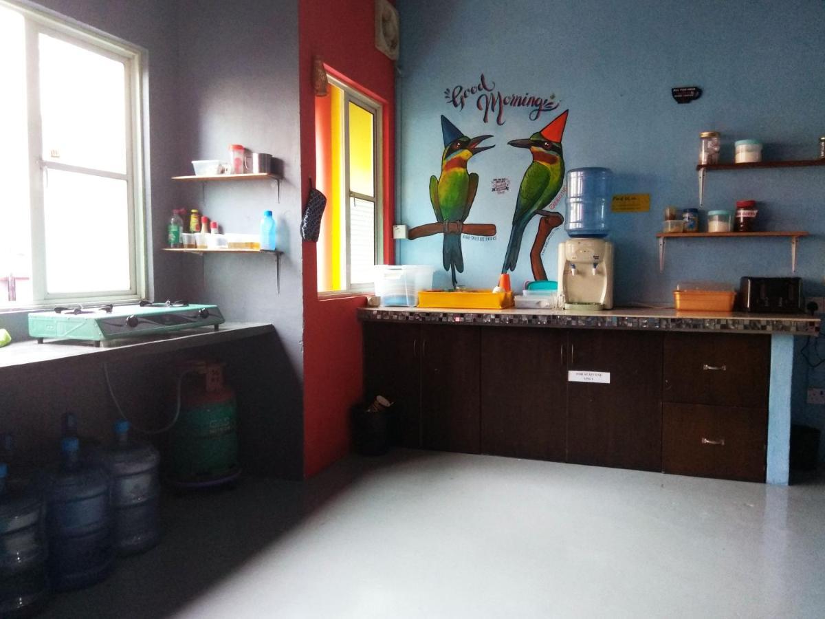 Sandakan Backpackers Hostel Extérieur photo