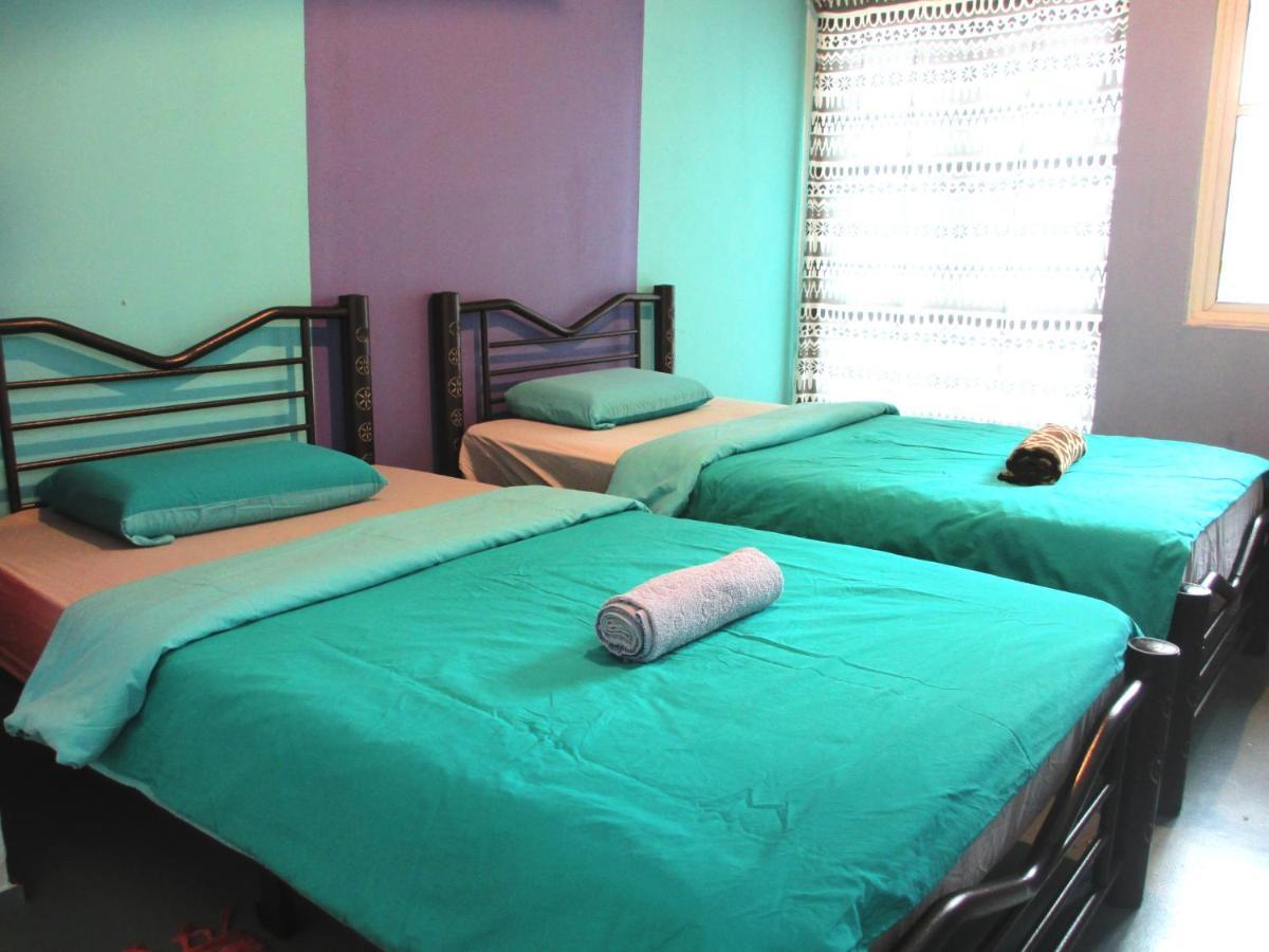 Sandakan Backpackers Hostel Extérieur photo